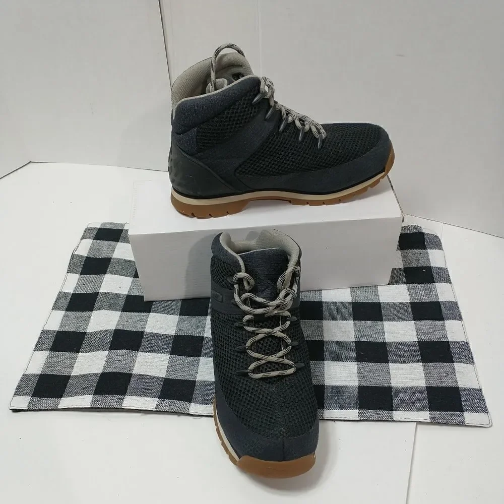 Timberland  Euro Sprint Hiker A3759  Black Boots Youth size 3.5 Like New